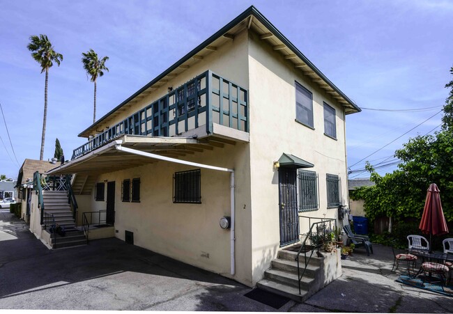 835 N Wilton Pl, Unit 3 in Los Angeles, CA - Building Photo - Building Photo