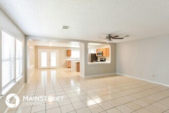 8027 Chestnut Cape Dr in Converse, TX - Building Photo - Building Photo
