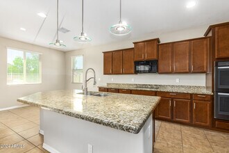 35082 N Laredo Dr in Queen Creek, AZ - Building Photo - Building Photo