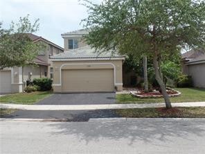 1156 Chinaberry Dr in Weston, FL - Building Photo - Building Photo