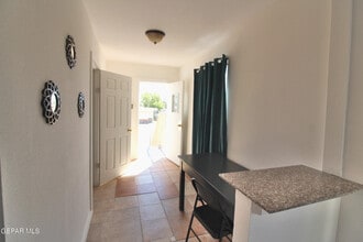 3527 E Missouri Ave in El Paso, TX - Building Photo - Building Photo
