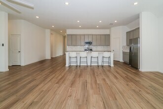 2513 Seneca Lk Dr in Texas City, TX - Building Photo - Building Photo