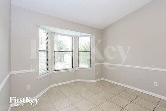 1645 Ponderosa Pine Dr E in Jacksonville, FL - Building Photo - Building Photo