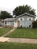424 W Moreland Ave in Addison, IL - Building Photo
