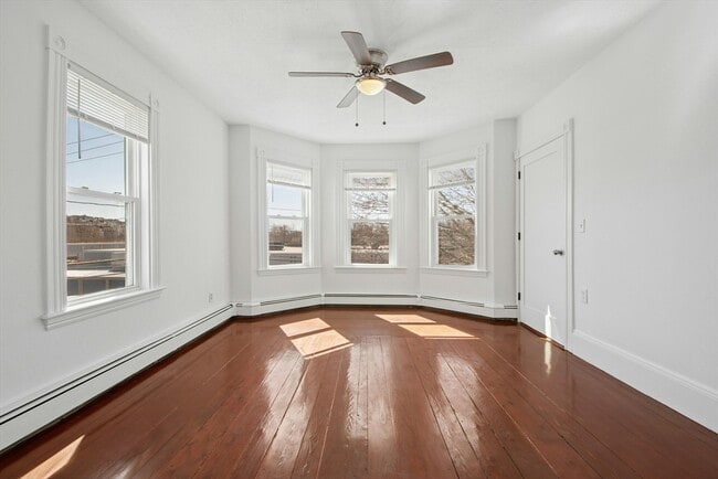 78 Grove St in Gloucester, MA - Building Photo - Building Photo