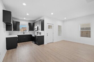 9730 Tuffly St in Houston, TX - Building Photo - Building Photo