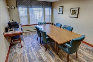 25 Spring Meadow Dr in Buffalo, NY - Building Photo