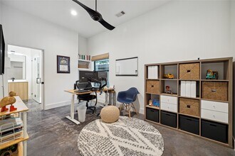 711 Memorial Heights Dr in Houston, TX - Building Photo - Building Photo