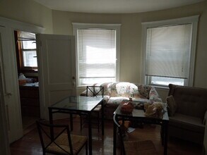 132 Glenville Ave, Unit 1 in Boston, MA - Building Photo - Building Photo