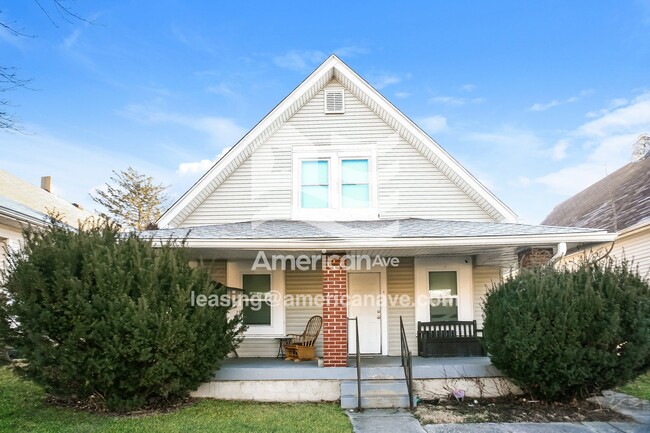 property at 35 Dequincy St