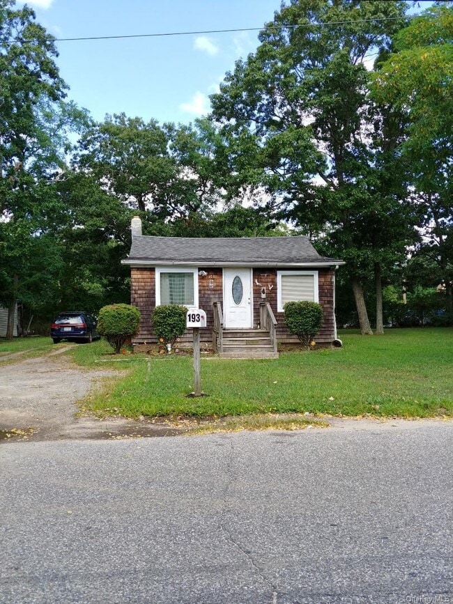193 Commack Rd in Mastic Beach, NY - Building Photo - Building Photo