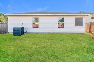 16360 Hidden River Ct in Conroe, TX - Building Photo