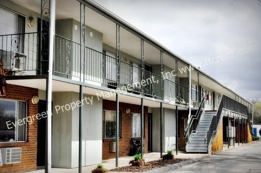 property at 824 N Garfield Ave