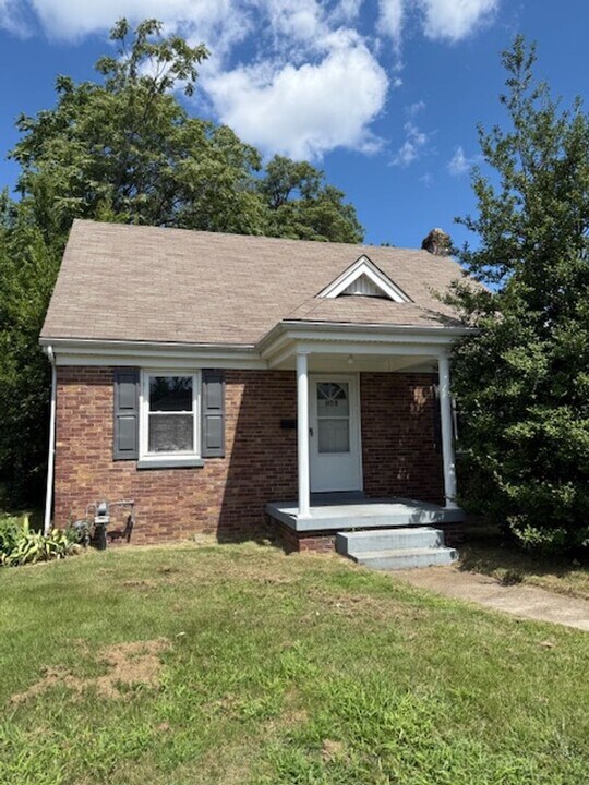 1108 Bellemeade Ave in Evansville, IN - Foto de edificio
