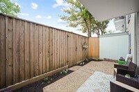 2601 Bellefontaine photo'