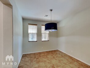 8456 Insignia Ave in Las Vegas, NV - Building Photo - Building Photo