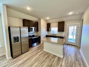 608 Pheasant Hill Ln in Andice, TX - Building Photo - Building Photo
