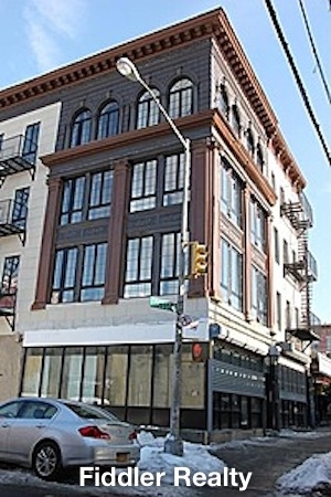 863 Broadway in Brooklyn, NY - Building Photo