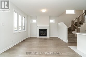 216 Shallow Pond Pl in Ottawa, ON - Building Photo - Building Photo