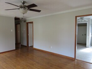 231 N Mapleleaf Ave in Highland Springs, VA - Building Photo - Building Photo