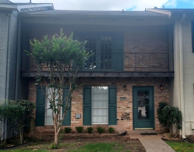 property at 10045 Alondra St