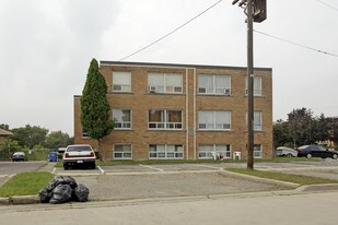 32 Erlesmere Ave in Brampton, ON - Building Photo