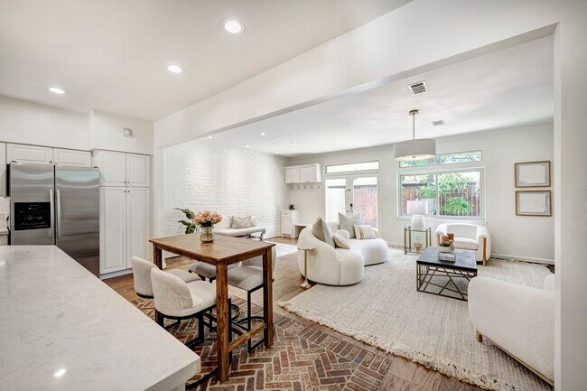 property at 3815 Wakeforest St