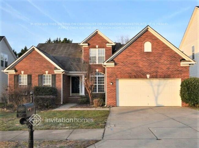 property at 2572 McGinnes Pl NW