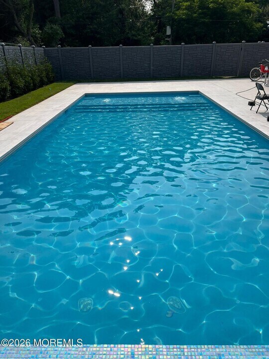 612 Deal Rd in Ocean Township, NJ - Building Photo