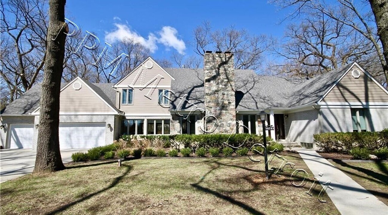 30705 Woodside Dr in Franklin, MI - Building Photo