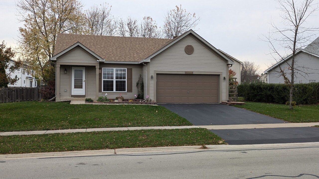 1640 Richfield Trl in Romeoville, IL - Building Photo