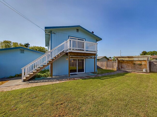 1834 Roberts Way in Arcata, CA - Building Photo - Building Photo