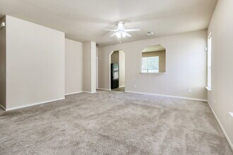 22035 Willow Downs Dr in Tomball, TX - Foto de edificio - Building Photo