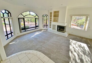 115 Linda Vista in Sedona, AZ - Building Photo - Building Photo