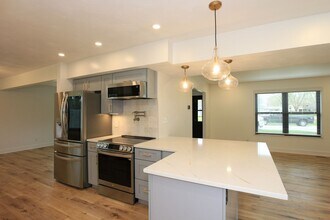 20 Wilson Dr in Carmel, IN - Building Photo - Building Photo