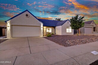 1362 E Wickieup Ln in Phoenix, AZ - Building Photo - Building Photo