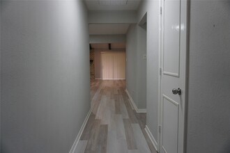 1913 Normal Park Dr in Huntsville, TX - Building Photo - Building Photo