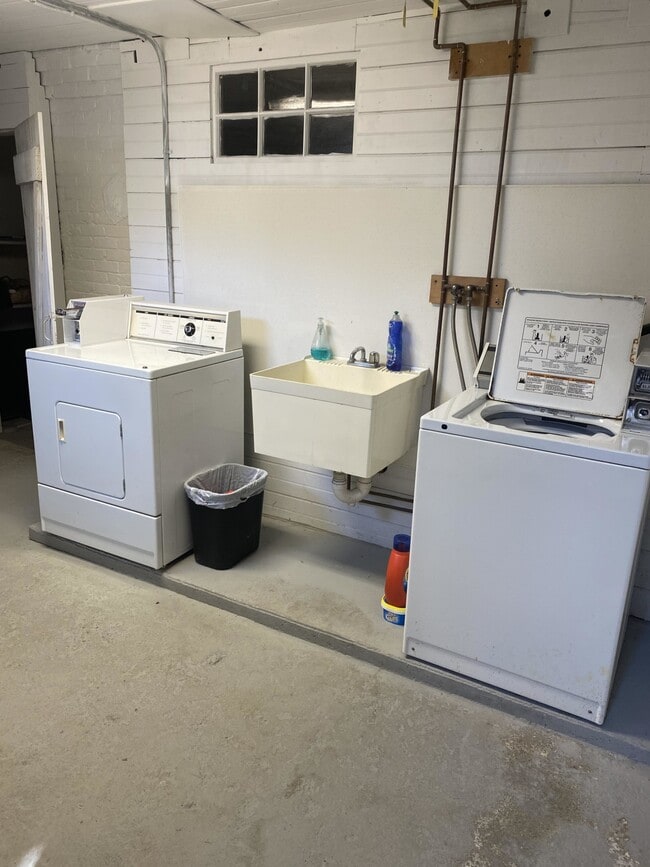 4 Arlington Rd, Unit 3