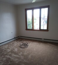 511 Hickory St, Unit Apt 3 in Old Forge, PA - Building Photo - Building Photo