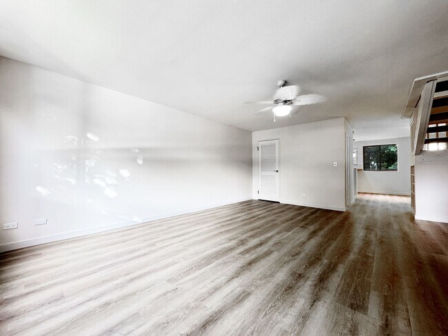 360 Kawaihae St in Honolulu, HI - Building Photo - Building Photo