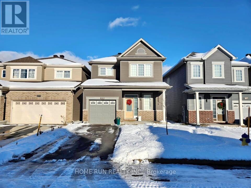 209 Saddleback Cres in Ottawa, ON - Building Photo