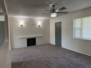 1480 N Clarence St in Wichita, KS - Building Photo - Building Photo