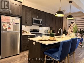 143 Elgin St N in Cambridge, ON - Building Photo - Building Photo