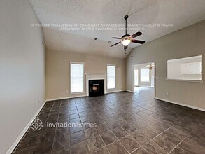 1590 Lake Dow Rd in Mcdonough, GA - Foto de edificio - Building Photo