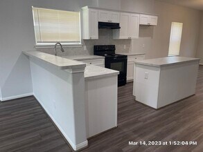 9014 Everglade Dr-Unit -B in Houston, TX - Building Photo - Building Photo