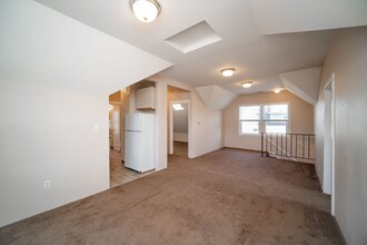 6503-6505 SE Carlton St in Portland, OR - Building Photo - Building Photo