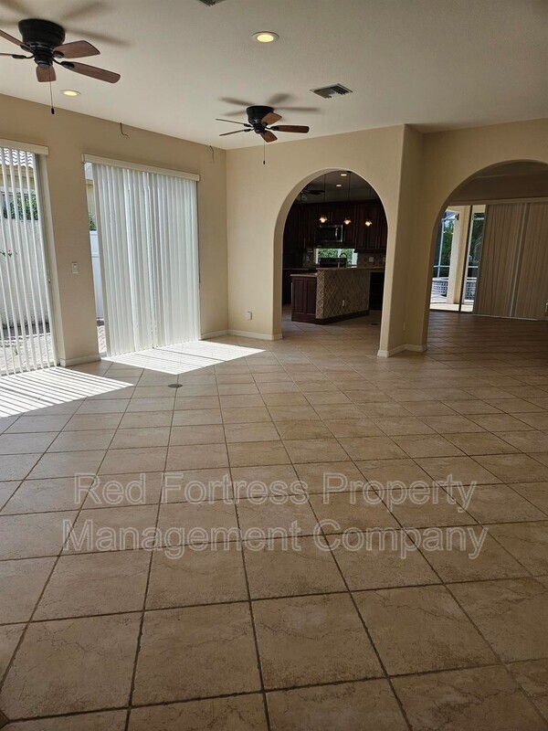 7596 Key Deer Ct in Ft. Myers, FL - Building Photo - Building Photo