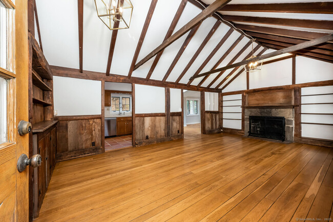 158 Wolfpit Rd in Wilton, CT - Building Photo - Building Photo