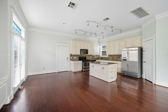 property at 2111 Beall St