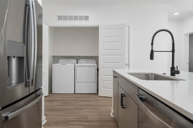 Alta Dove Valley in Phoenix, AZ - Building Photo - Building Photo